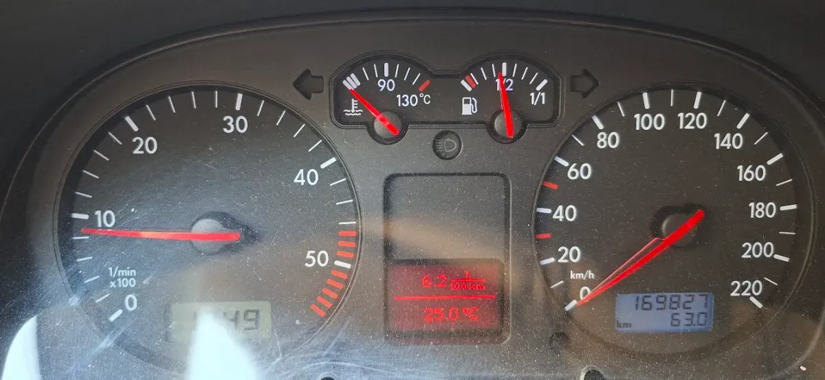 Volkswagen Bora 2001 photo 2