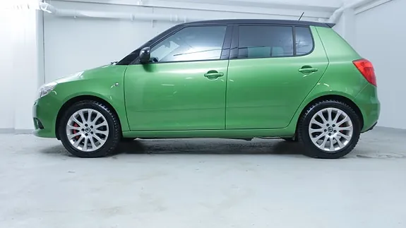 Skoda Fabia 2011 photo 5