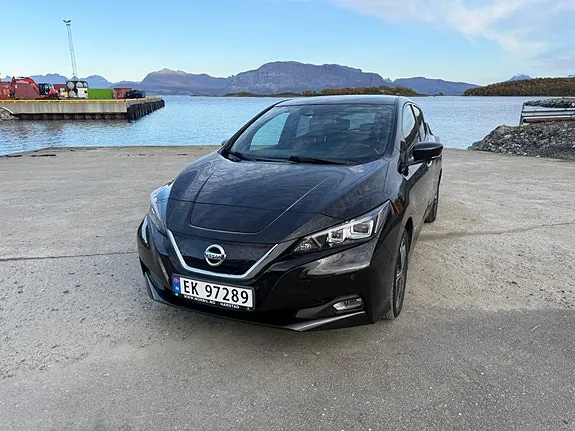 Nissan Leaf 2018 photo 2