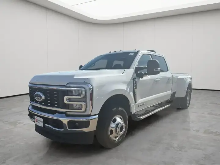Ford F350 2026 photo 3