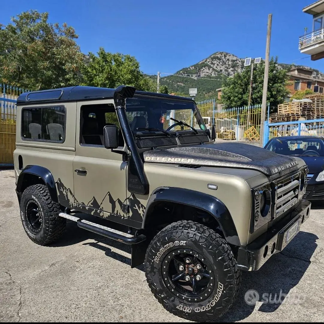Land Rover Defender 2021 photo 3