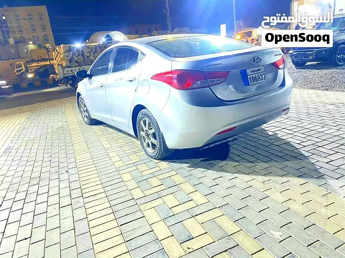 Hyundai Elantra 2012 photo 2