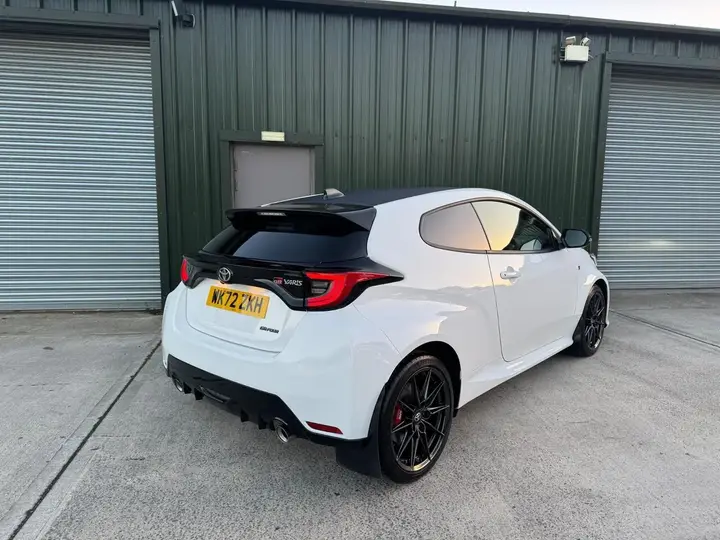 Toyota Yaris 2022 photo 4