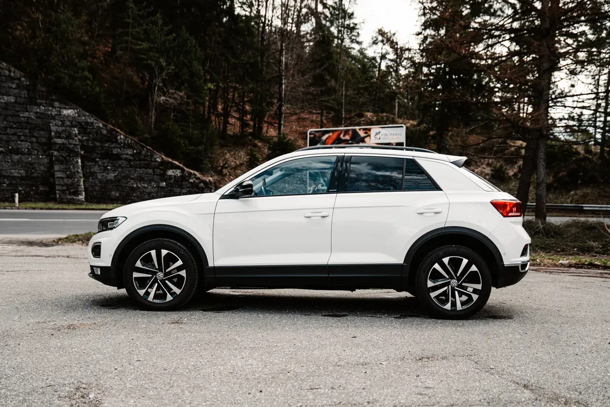 Volkswagen T-Roc 2019 photo 2