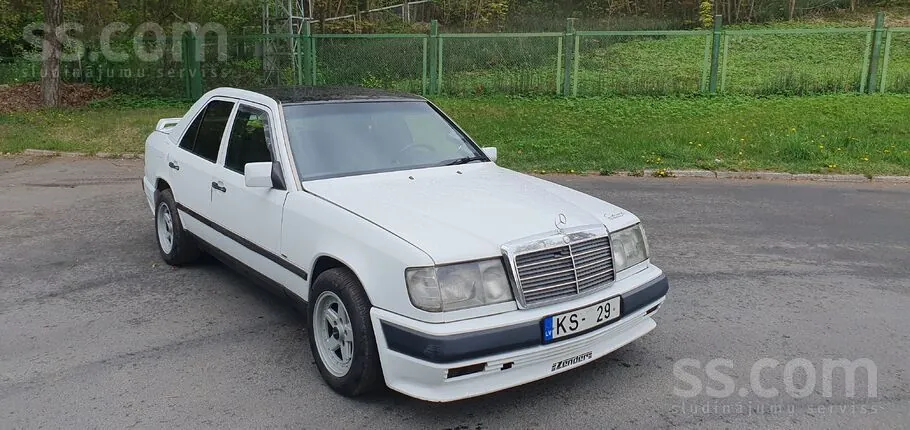 Mercedes-Benz E200 1987 photo 2