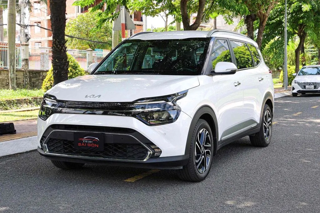 Kia Carens 2023 photo 2