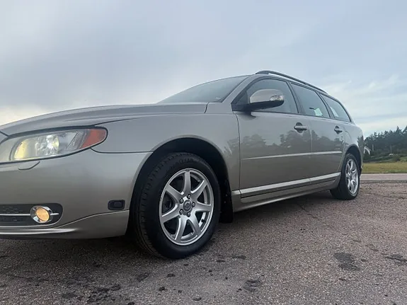 Volvo V70 2009 photo 4