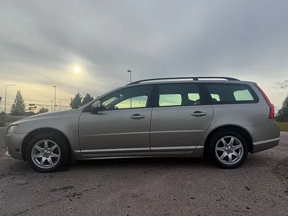 Volvo V70 2009 photo 5