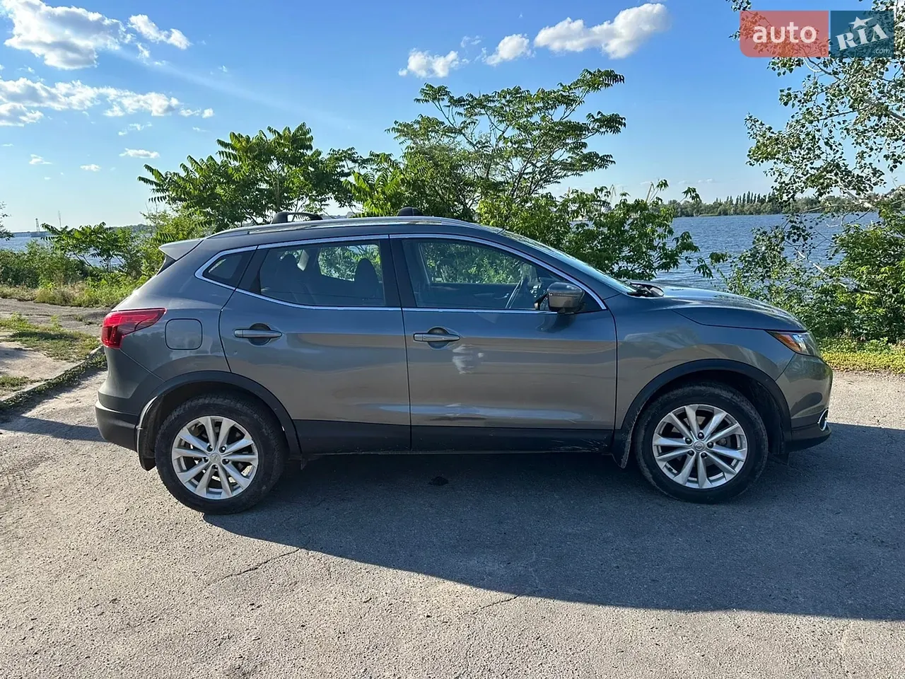 Nissan Rogue Sport 2018 photo 2