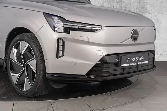 Volvo Ex90 2025 photo 2