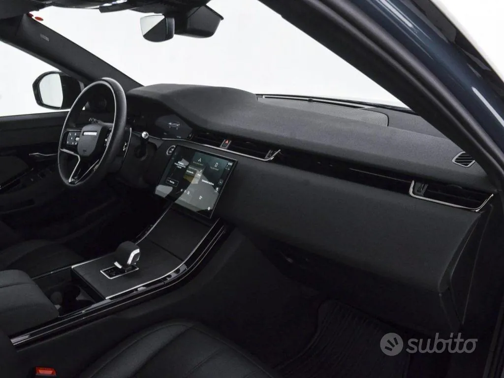 Land Rover Range Rover Evoque 2024 photo 3