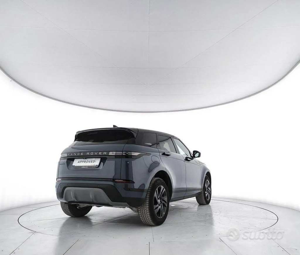 Land Rover Range Rover Evoque 2024 photo 2
