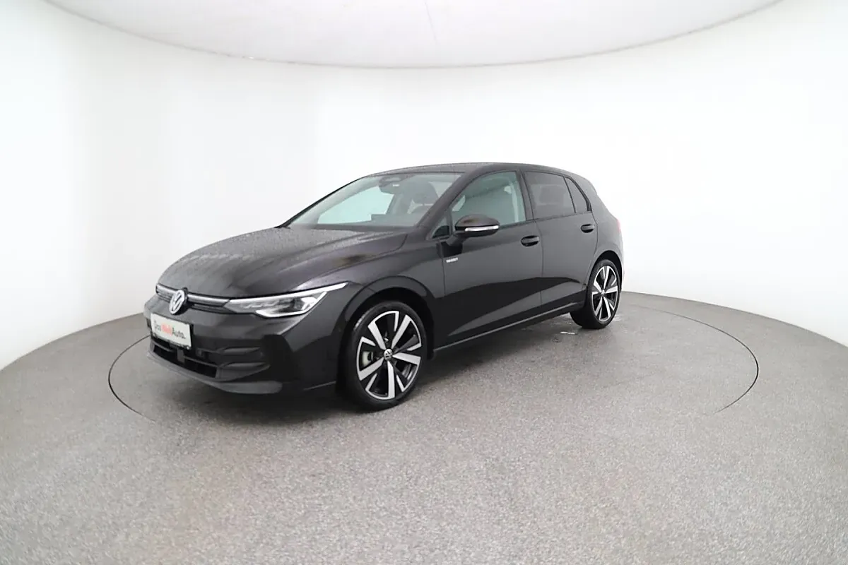 Volkswagen Golf 2026 photo 2