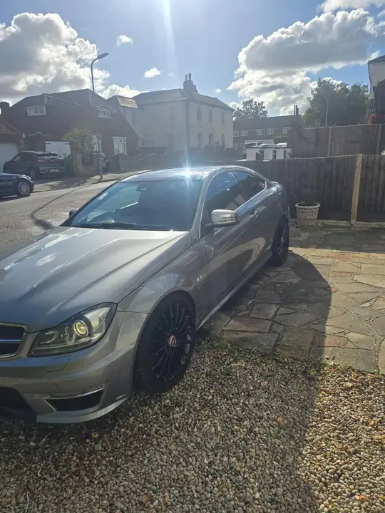 Mercedes-Benz C-Class 2011 photo 3