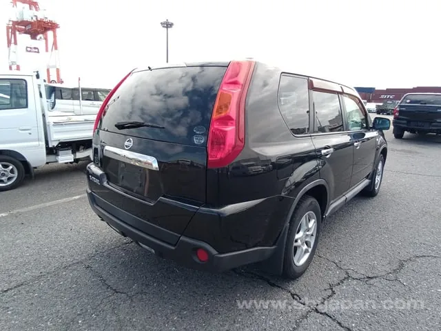 Nissan X-Trail 2010 photo 4