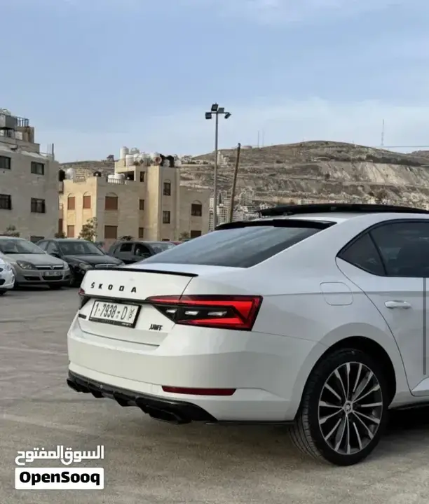 Skoda Superb 2021 photo 2