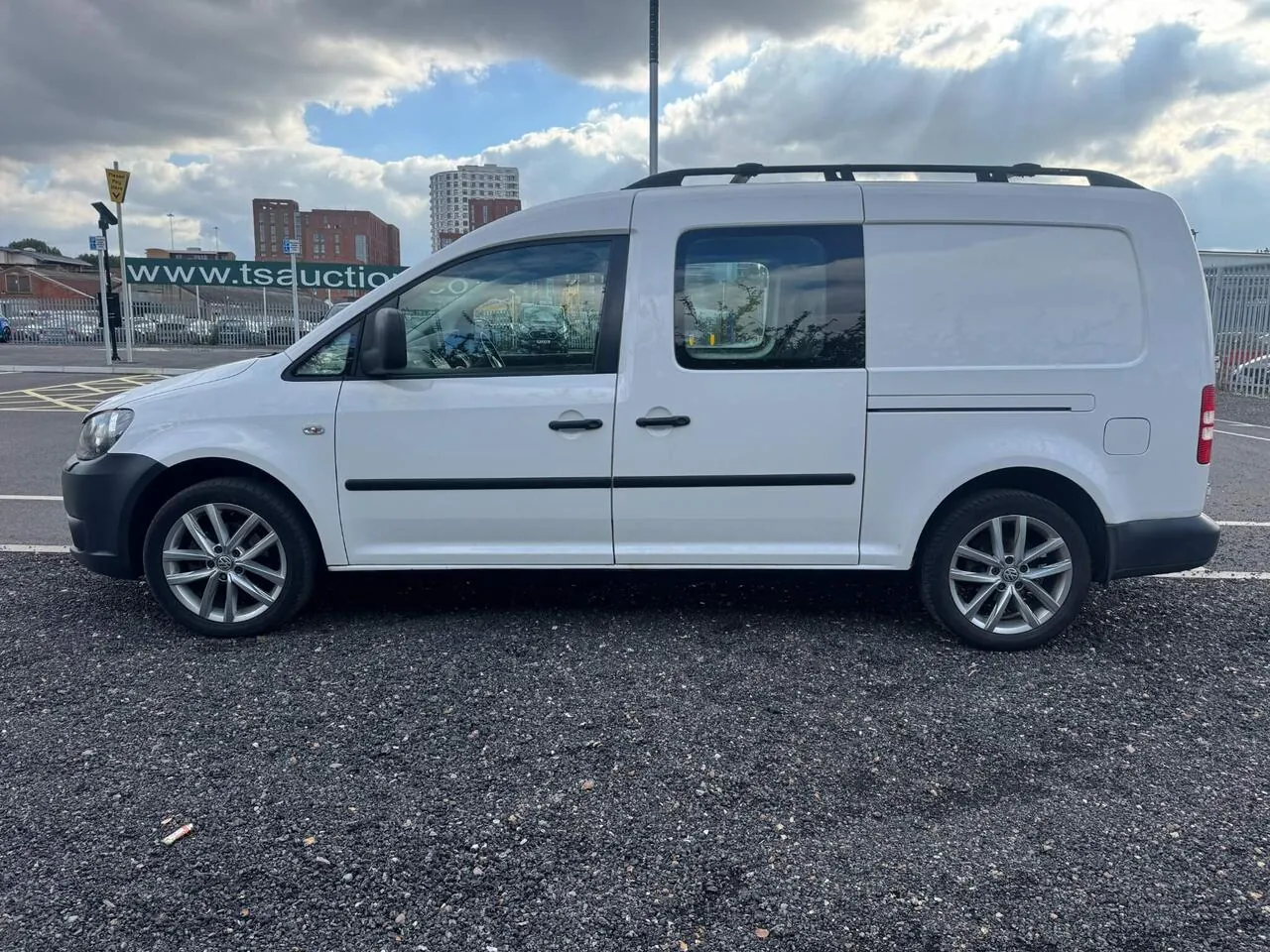 Volkswagen Caddy Maxi 2014 photo 4