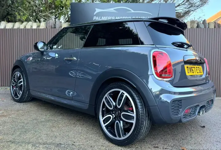 Mini Hatch 2017 photo 4