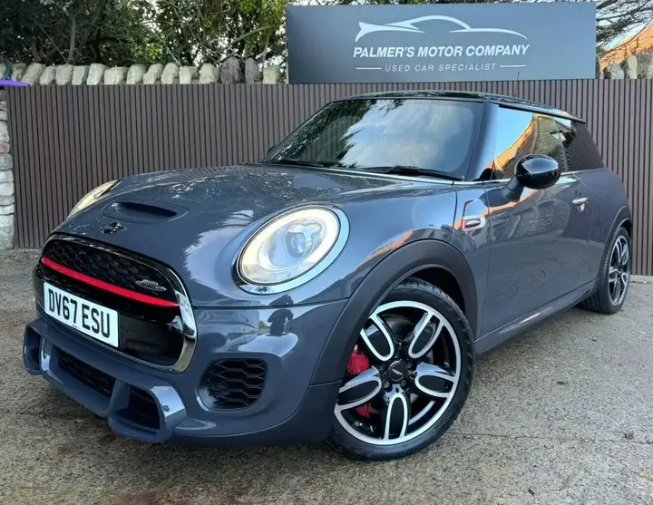 Mini Hatch 2017 photo 3