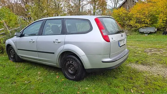 Ford Focus 2007 photo 2