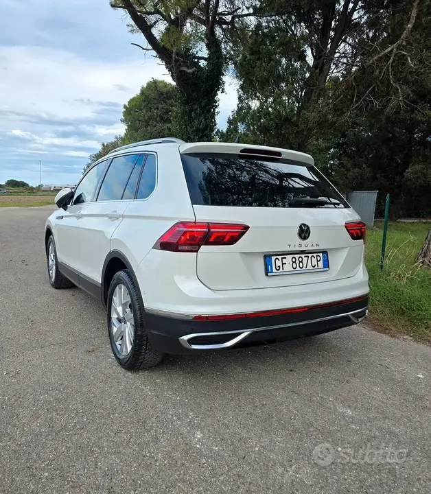 Volkswagen Tiguan 2021 photo 2