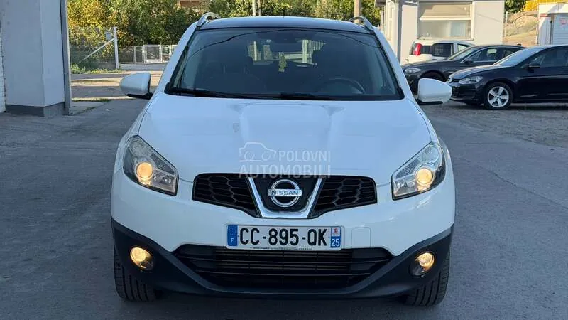 Nissan Qashqai 2011 photo 2