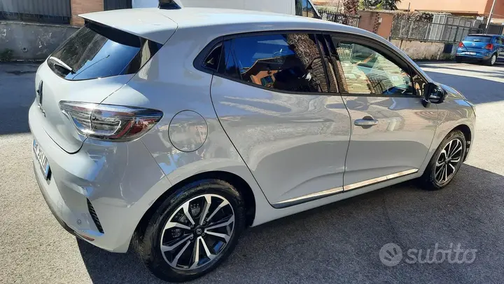 Renault Clio 2024 photo 4