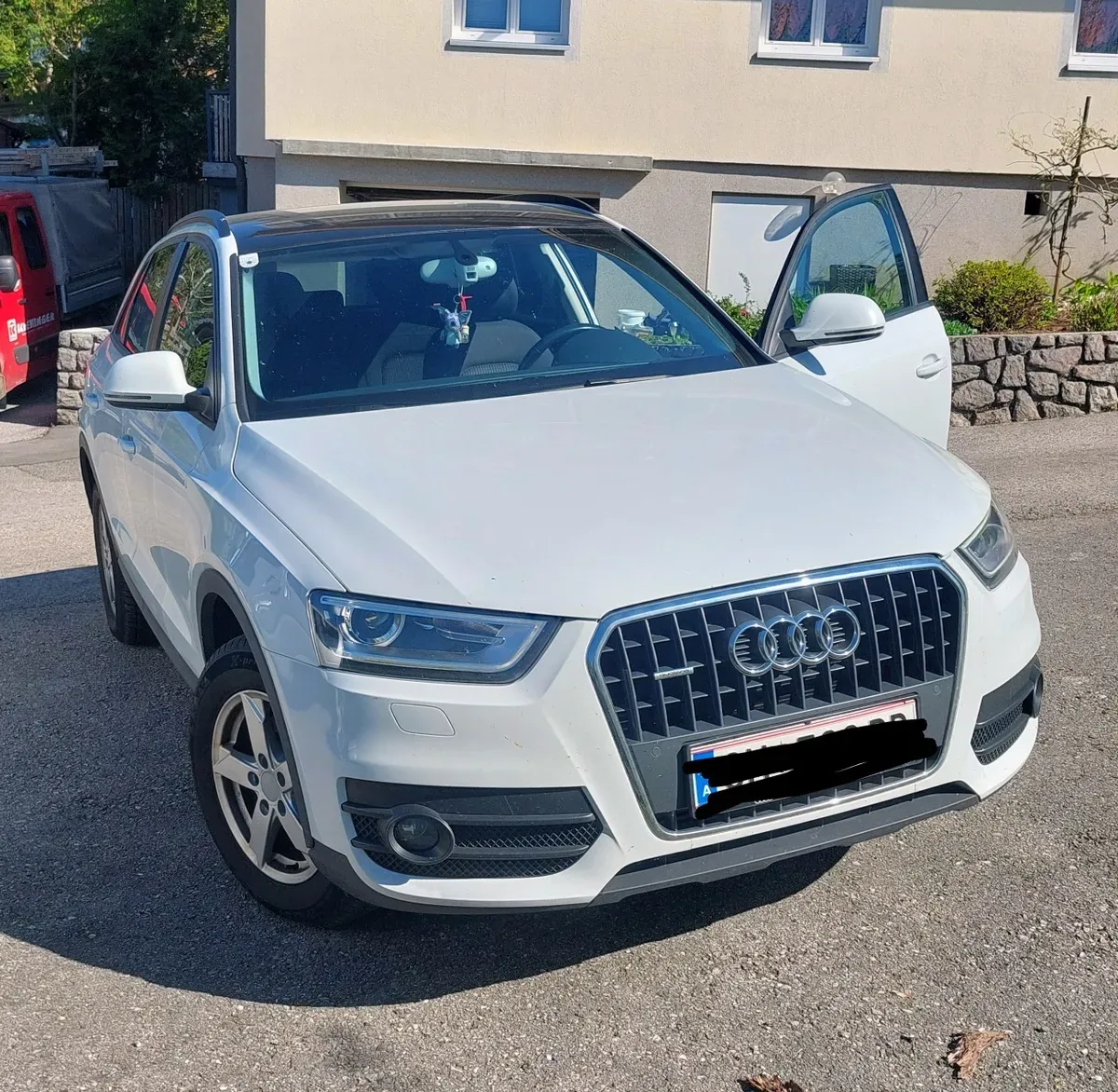 Audi Q3 2014 photo 2
