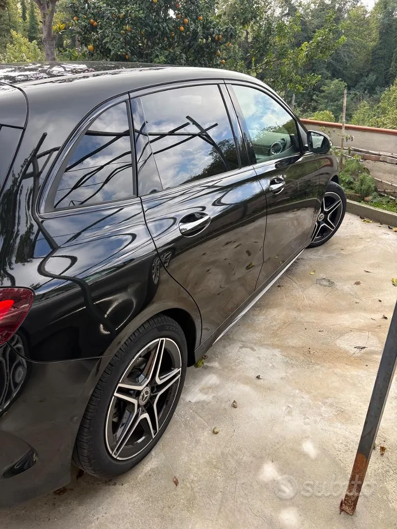 Mercedes-Benz B-Class 2024 photo 2