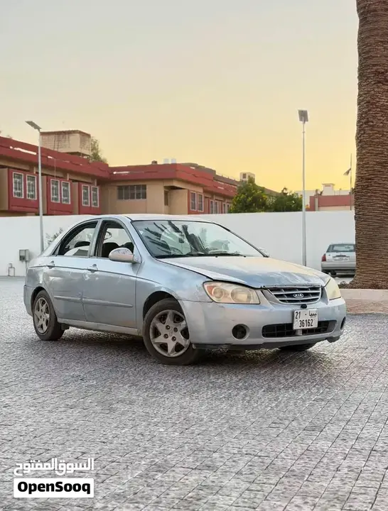 Kia Spectra 2005 photo 2