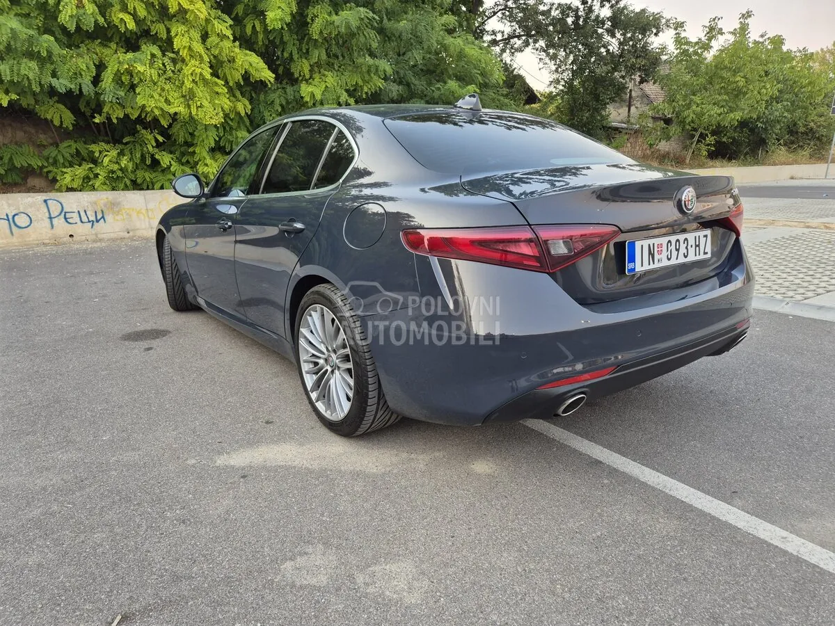 Alfa Romeo Giulia 2017 photo 4