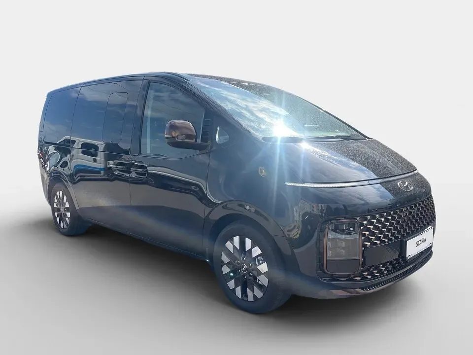 Hyundai Staria 2022 photo 2
