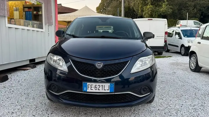 Lancia Ypsilon 2016 photo 3