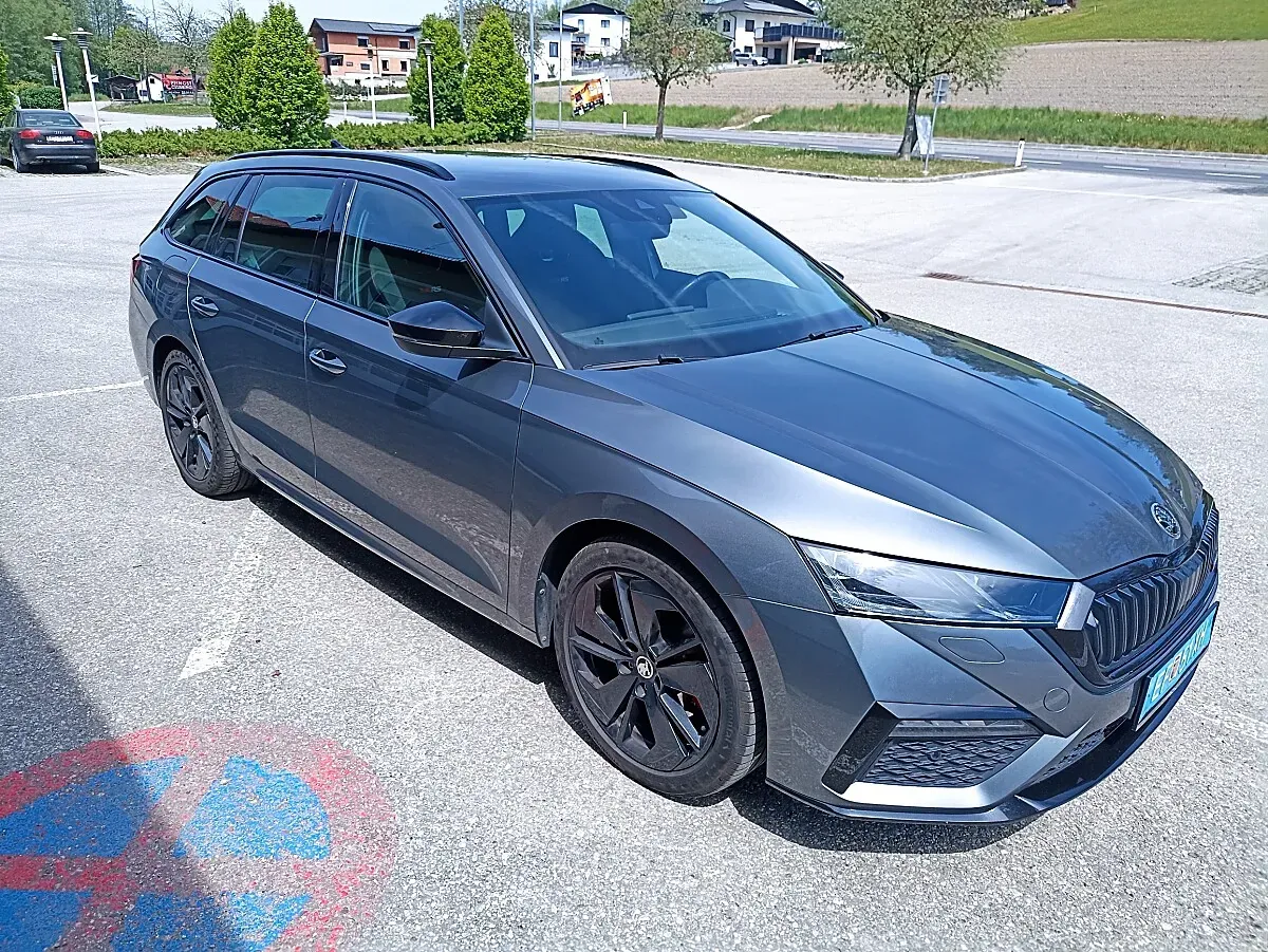 Skoda Octavia 2023 photo 2