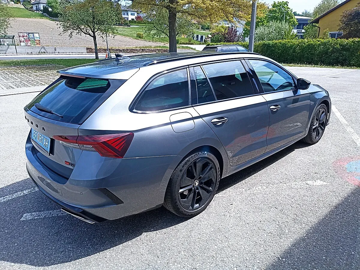 Skoda Octavia 2023 photo 3