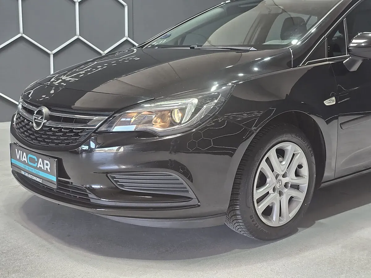 Opel Astra 2018 photo 2