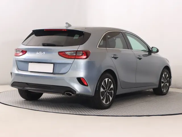 Kia Ceed 2025 photo 4