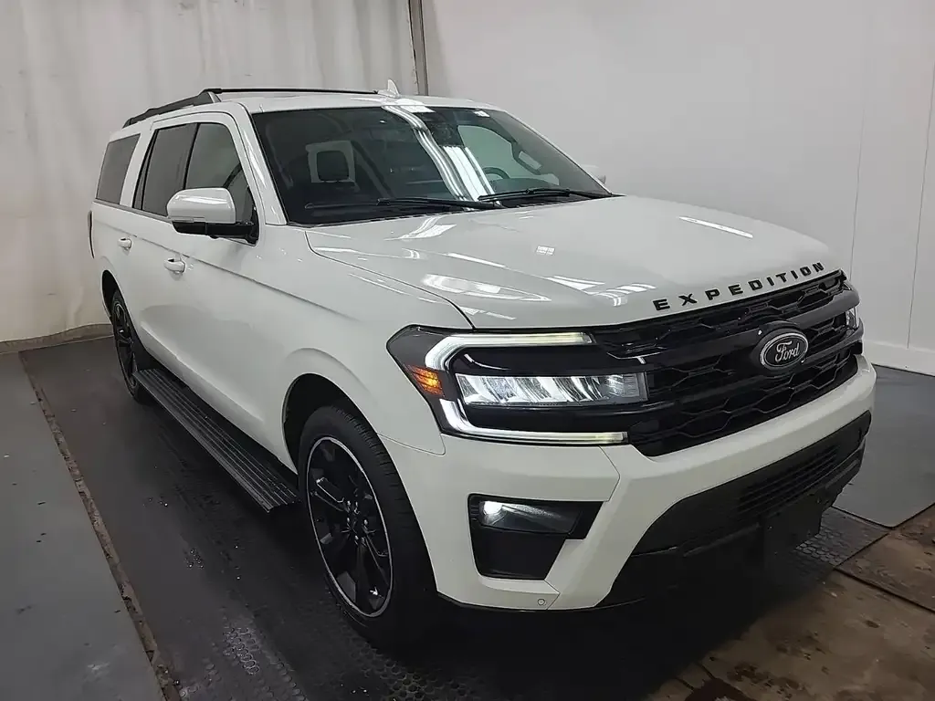Ford Expedition 2022 photo 2