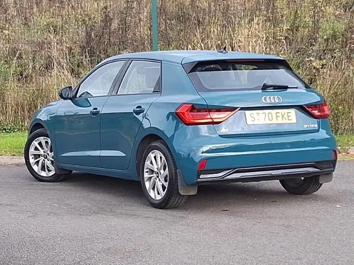 Audi A1 2020 photo 2