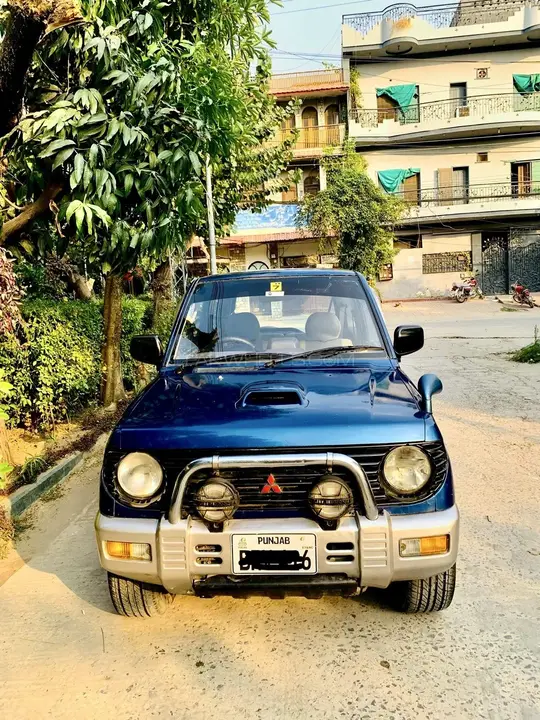 Mitsubishi Pajero Mini