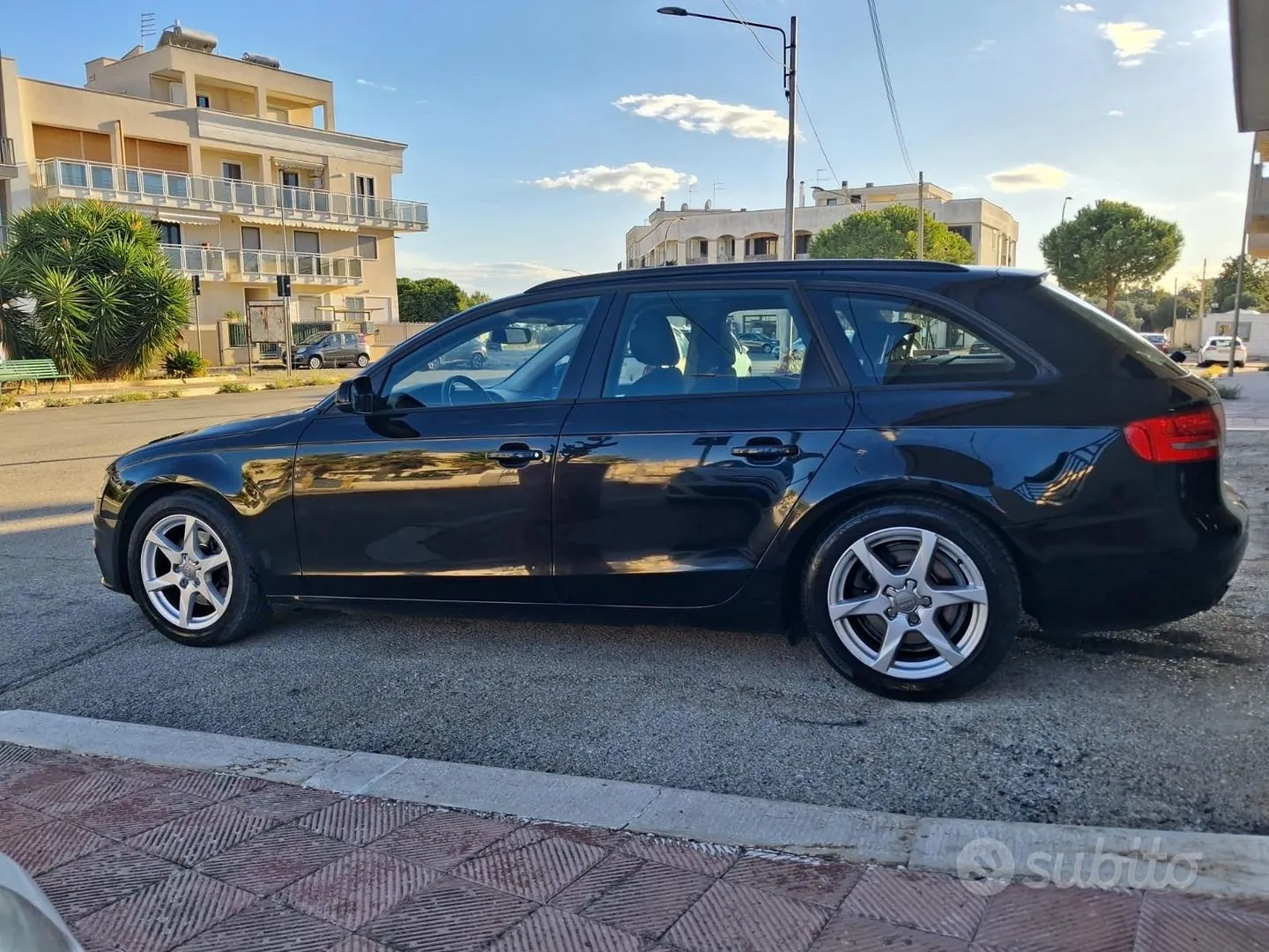 Audi A4 2011 photo 5