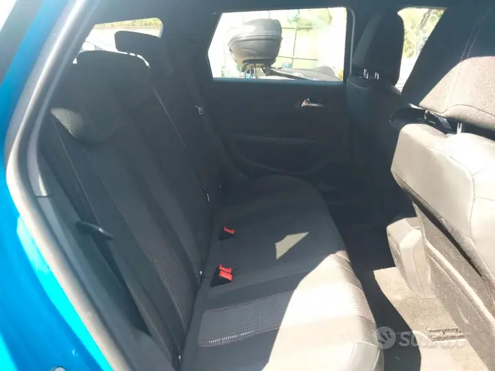 Peugeot 308 2021 photo 3