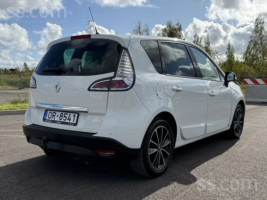 Renault Grand Scenic 2012 photo 4