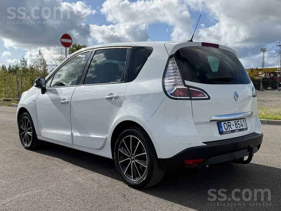 Renault Grand Scenic 2012 photo 2