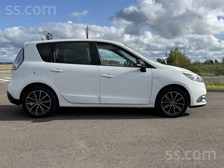 Renault Grand Scenic 2012 photo 5
