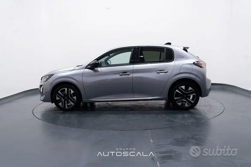 Peugeot 208 2025 photo 3