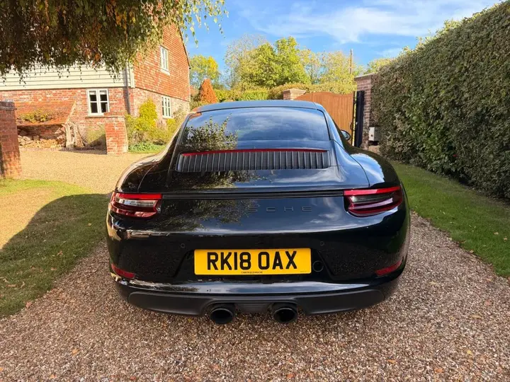 Porsche 911 2018 photo 5
