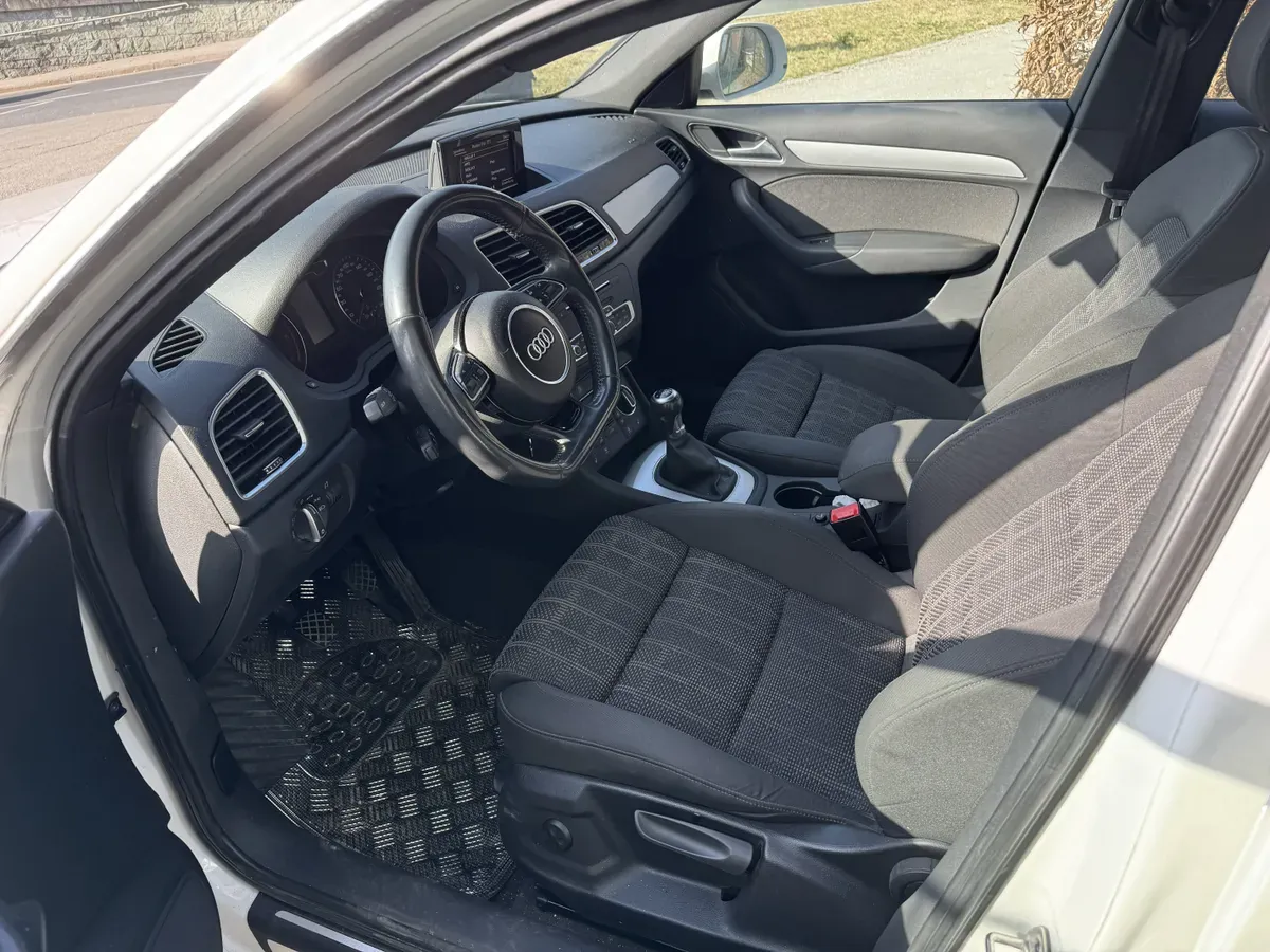 Audi Q3 2018 photo 3
