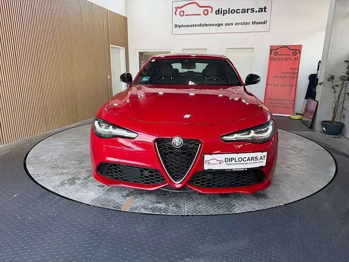Alfa Romeo Giulia 2023 photo 2