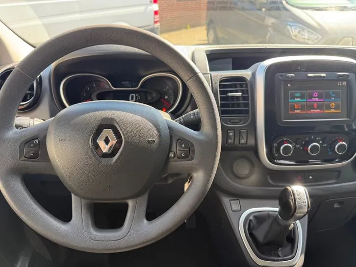 Renault Trafic 2020 photo 3
